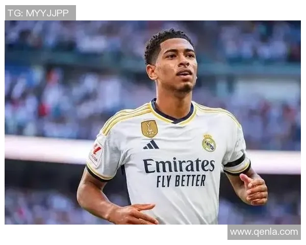 谁是足球界的璀璨明星与冠军之王揭秘球场传奇的背后故事 谁是足球界的璀璨明星与冠军之王揭秘球场传奇的背后故事